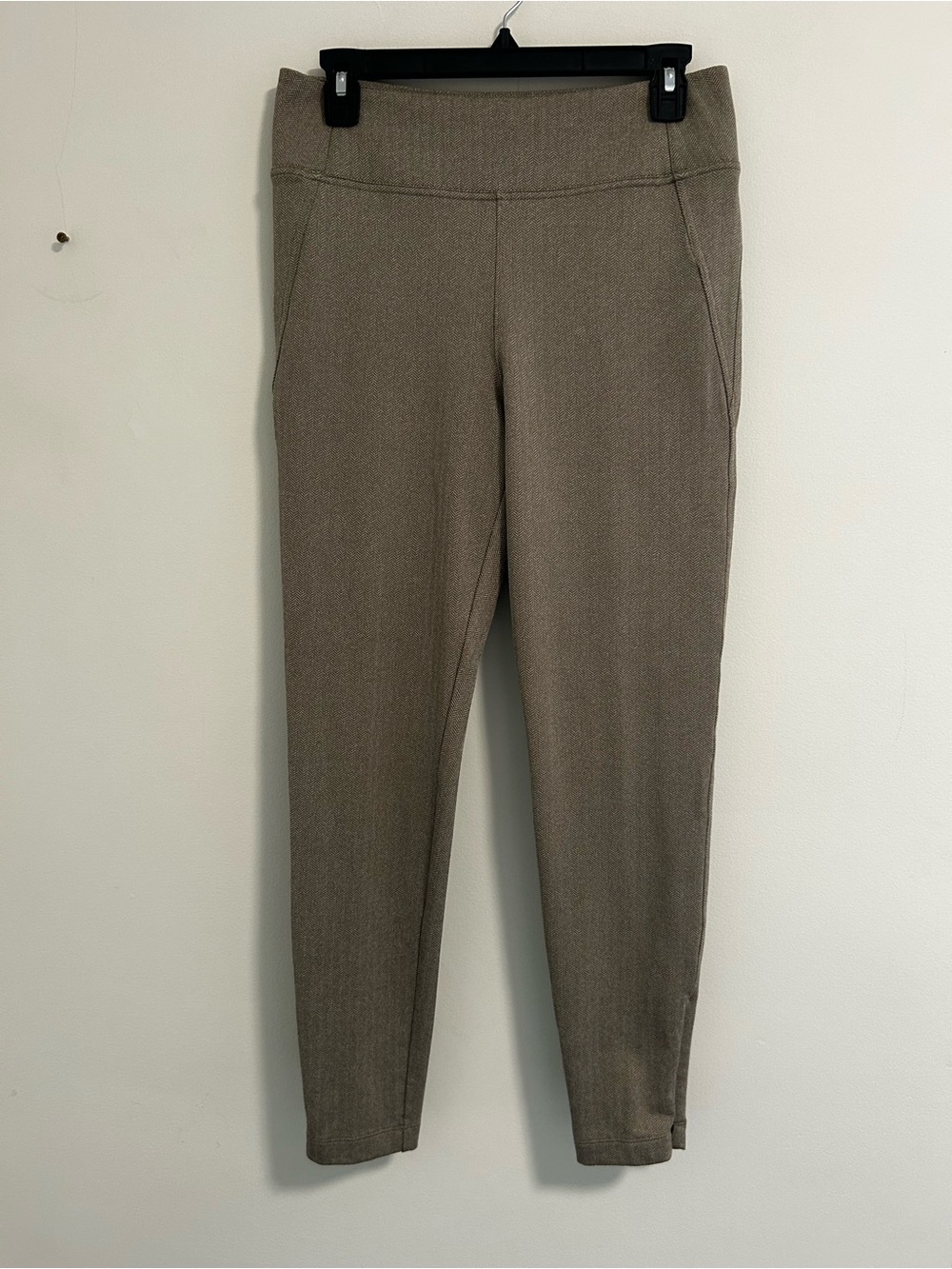 Athleta Slim Pull-On Skinny Pants in Taupe